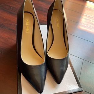 Brand new Navy Nine West heels